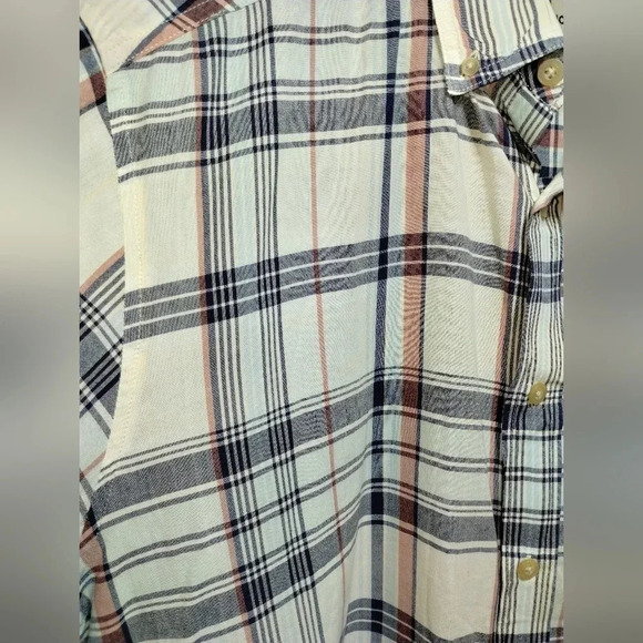 Woolrich Button Down Shirt Red White Blue size Large Casual Lightweight Summer - Picture 3 of 4